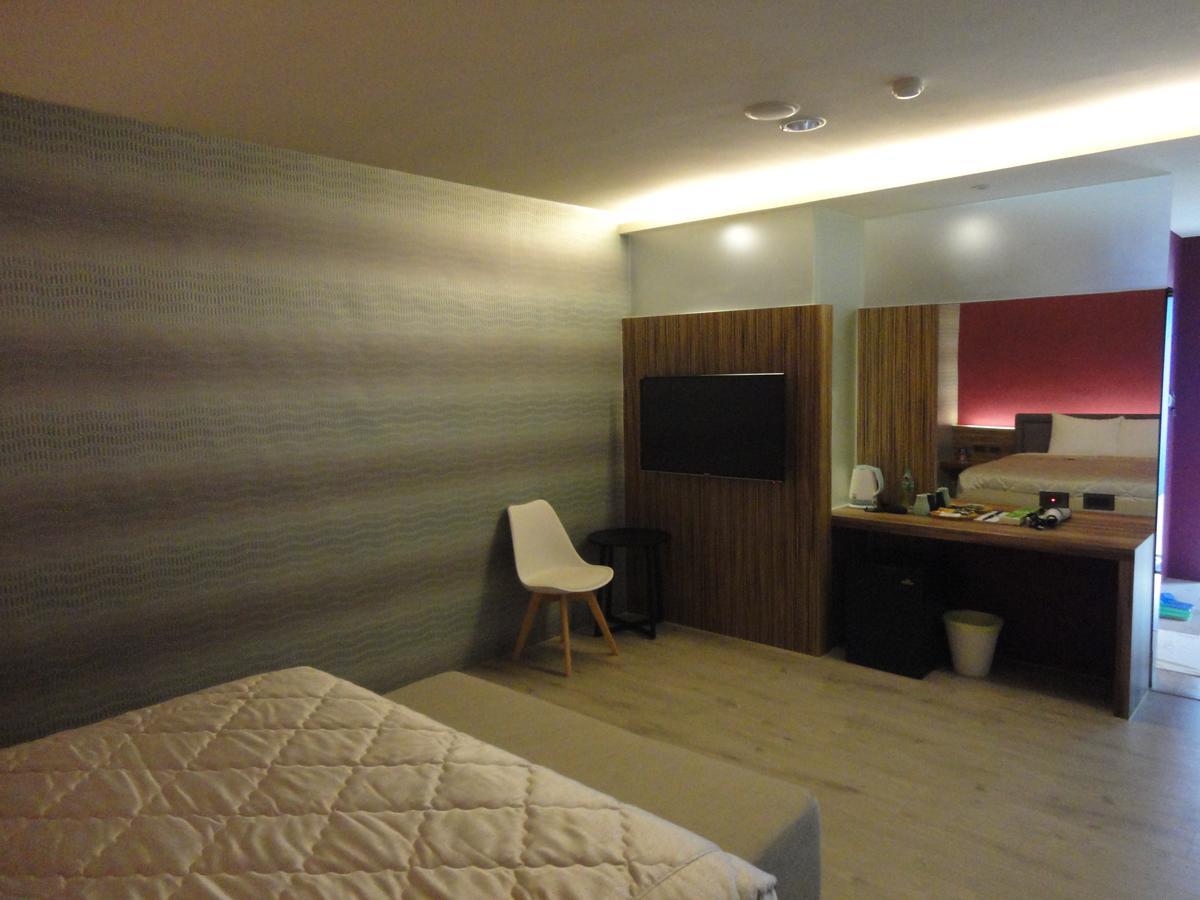 Travel Port Motel Kaohsiung Eksteriør bilde